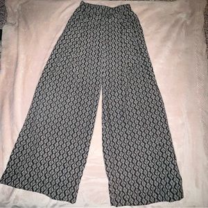 Black & white slacks🤍